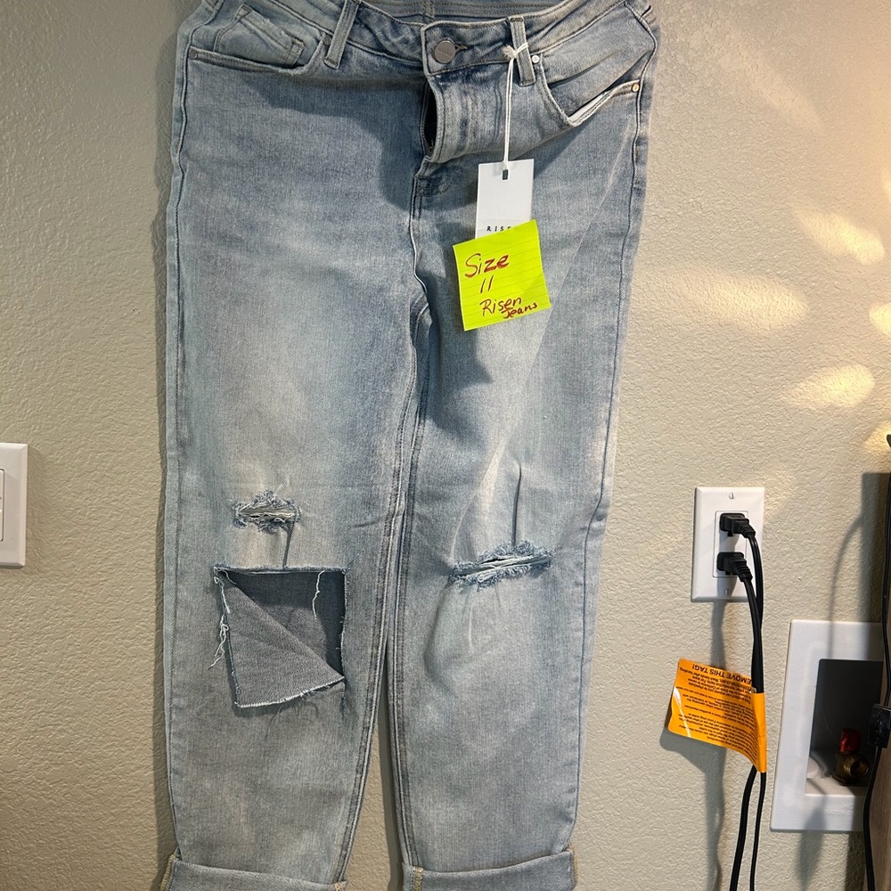 Trendy Light Gray Distressed Women's Jeans